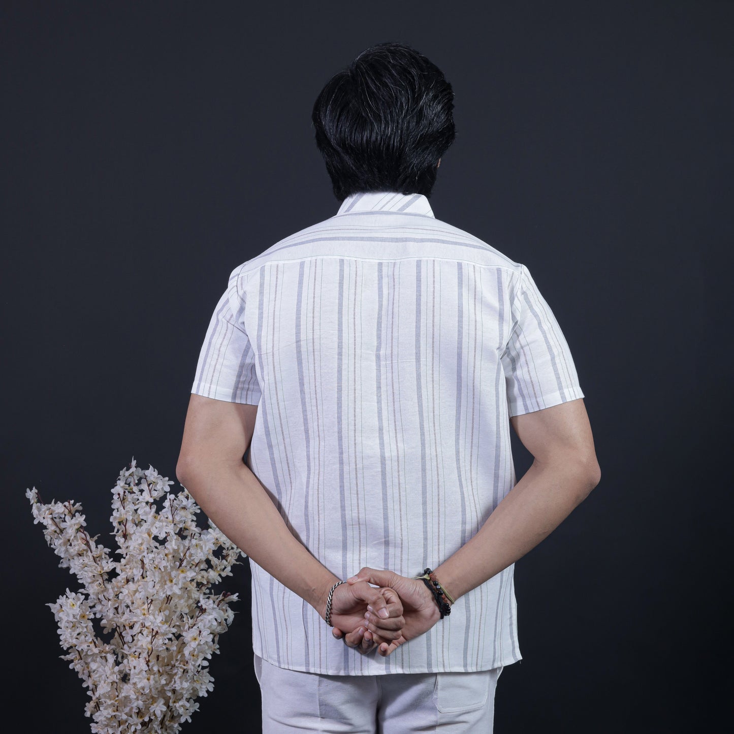 Aligned Threads Half Sleeves Short Kurta-Gray