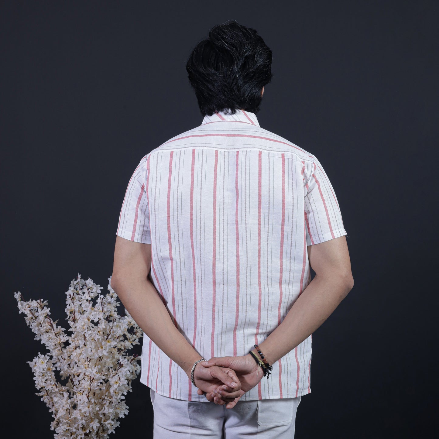 Aligned Threads Half Sleeves Short Kurta-Red